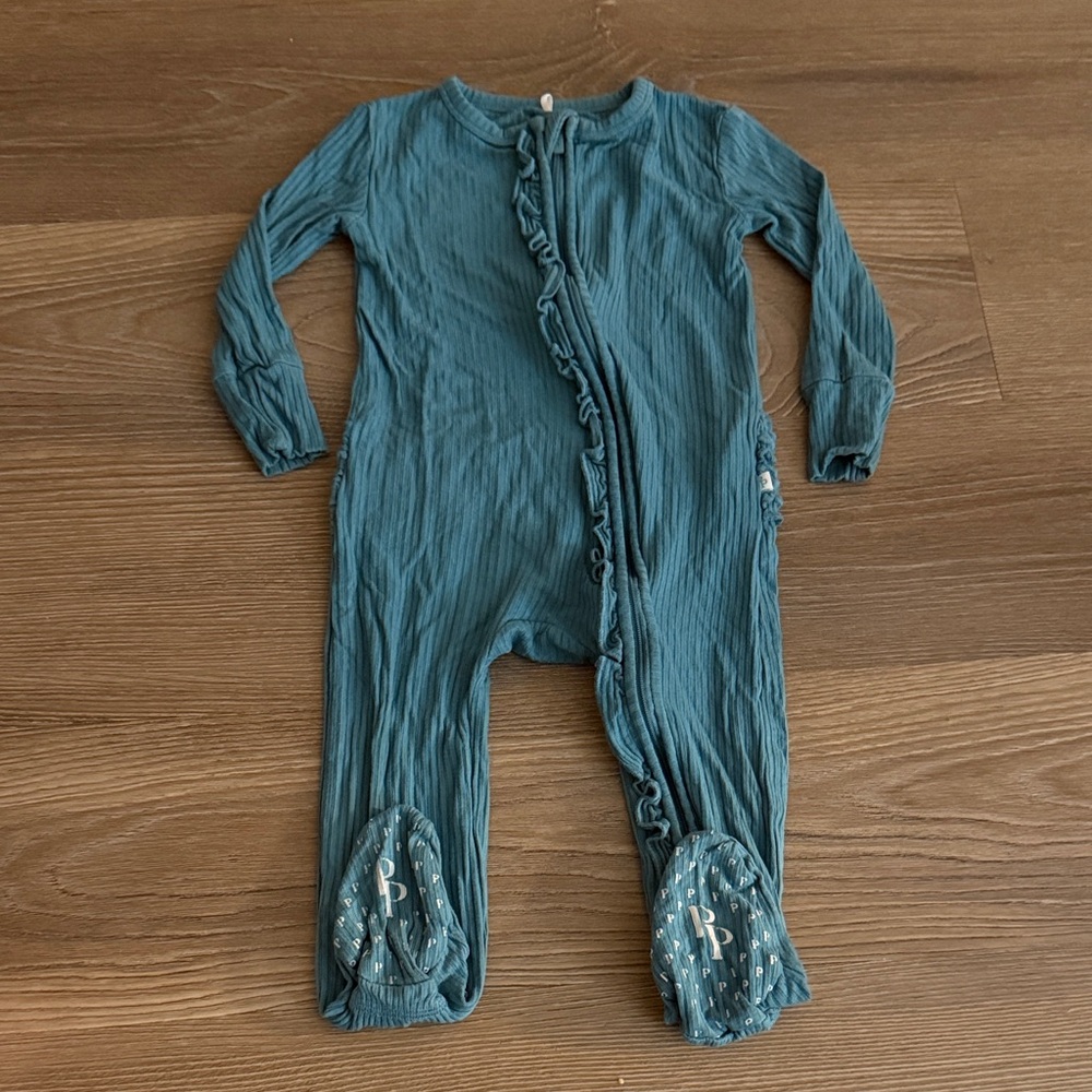 Posh peanut teal ribbed ruffle footie